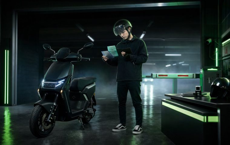 Xe điện có cần bằng lái không? Những điều người mua nên kiểm tra
